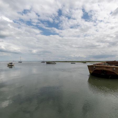 Vila Pass The Keys The Pontoon Southend-on-Sea Exteriér fotografie