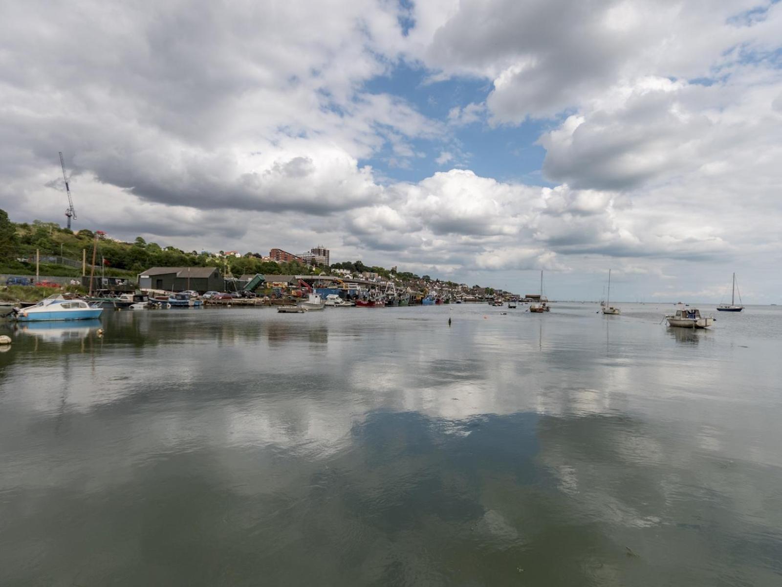 Vila Pass The Keys The Pontoon Southend-on-Sea Exteriér fotografie